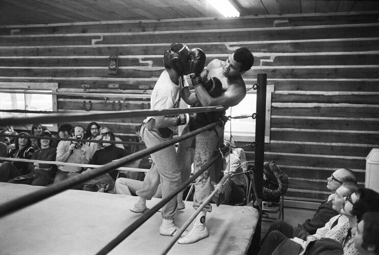 MB_SP_MA006: Muhammad Ali at the training camp