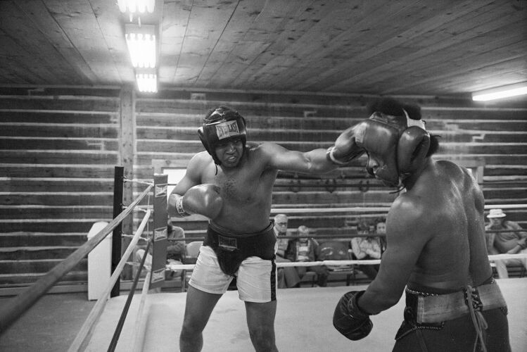 MB_SP_MA015: Muhammad Ali at the training camp