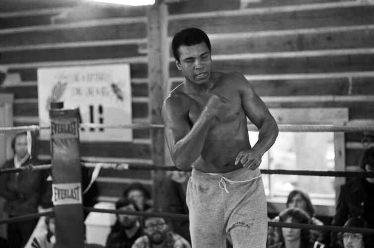 MB_SP_MA145: Muhammad Ali at the training camp