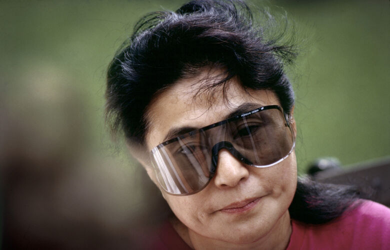 MB_YKO001: Yoko Ono