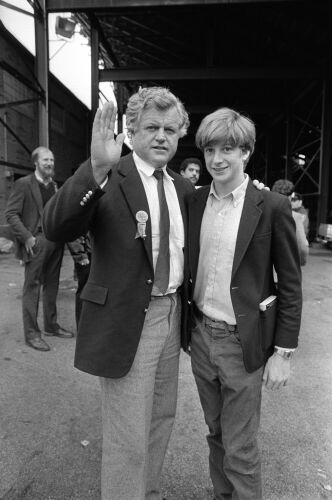 MIG_POL002: Ted & Patrick Kennedy