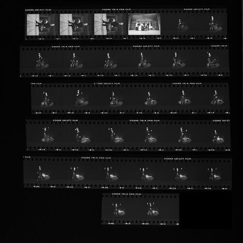 MW_A0039_D: Alec Guiness and Madeline Smith