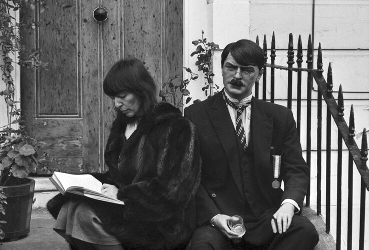 MW_AU002: Beryl Bainbridge and Neville Chamberlain dummy
