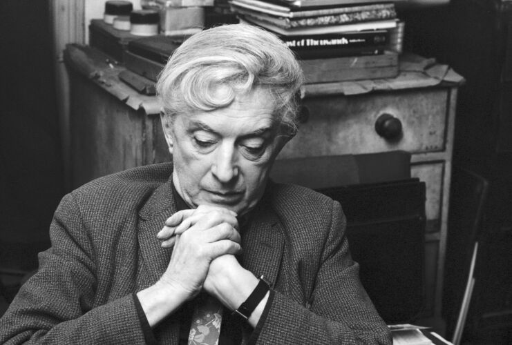 MW_AU006: Quentin Crisp in his room