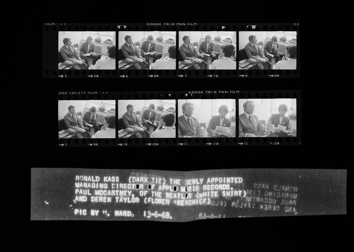 MW_B0043_A: Paul McCartney, Ronald Kass, Derek Taylor