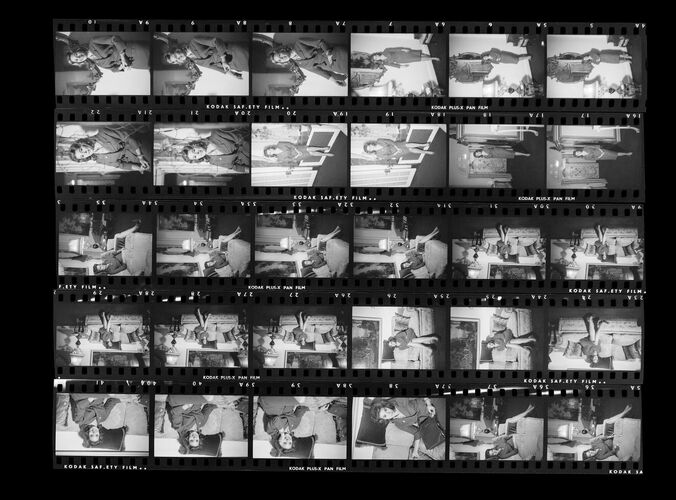 MW_K0079_10_A: Jill St John