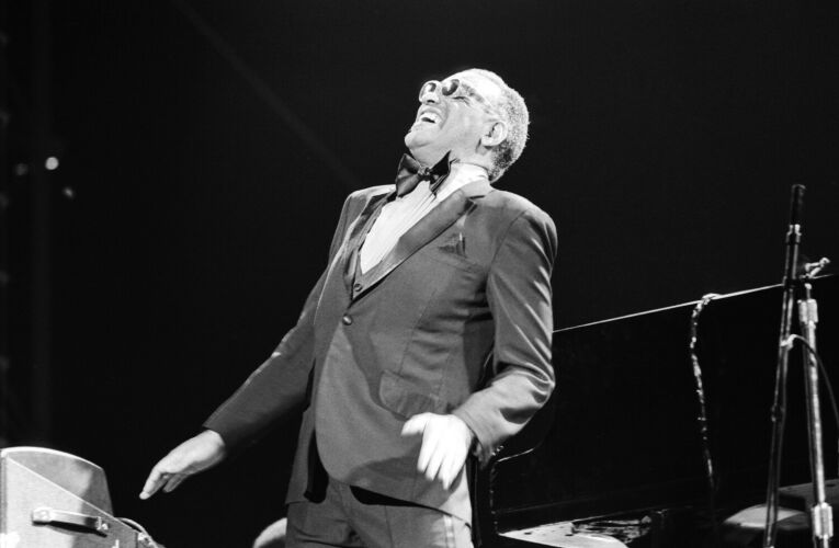 MW_MU033: Ray Charles at Knebworth Jazz Festival
