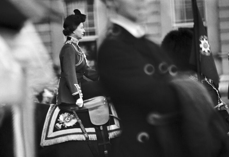 MW_POL003: HM Queen Elizabeth II, Trooping the Colour, Horse guards Parade