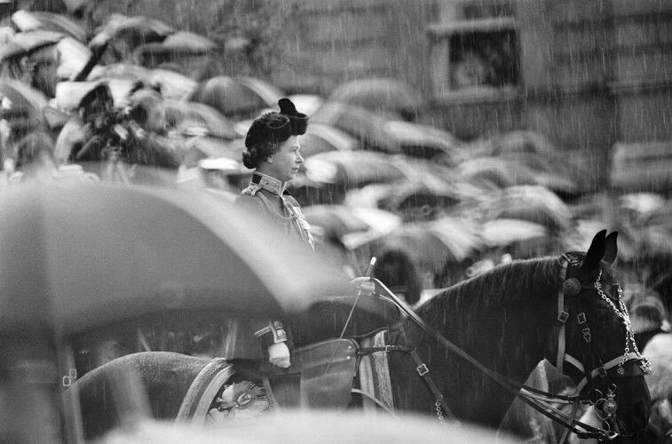 MW_POL004: HM Queen Elizabeth II, Trooping the Colour, Horse guards Parade