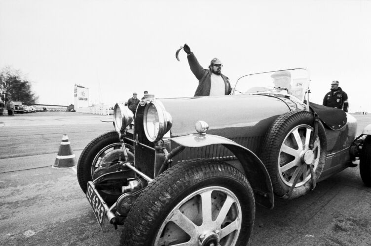 MW_SP011: Vintage Car rally
