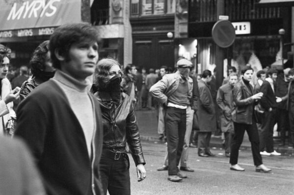 Paris Riots, May 1968 : Photograph: MW_ST028 | Iconic Licensing