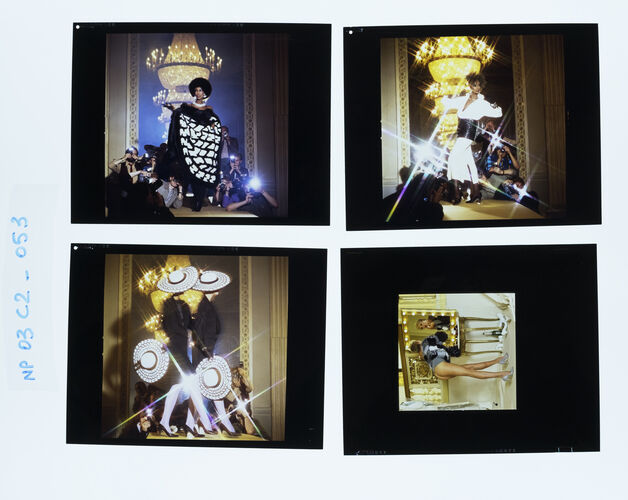 NP03C2_053: Pirelli Calendar