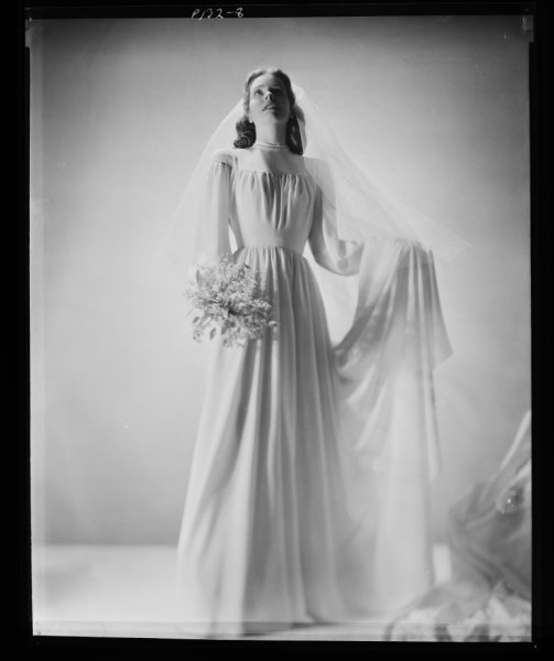 NP04D4_1944_075: Bridal Wear