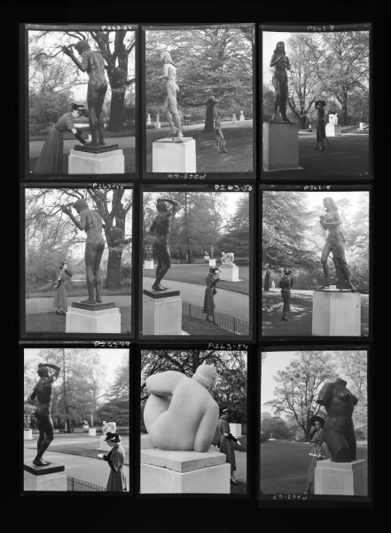NP05E1_1948_032B: ’At the Sculpture Exhibition in Battersea Park’