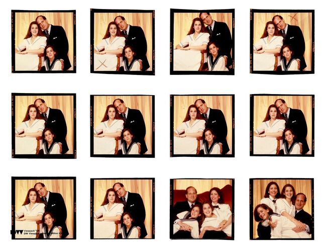 NP_02B4_Lauder020: Lauder Family