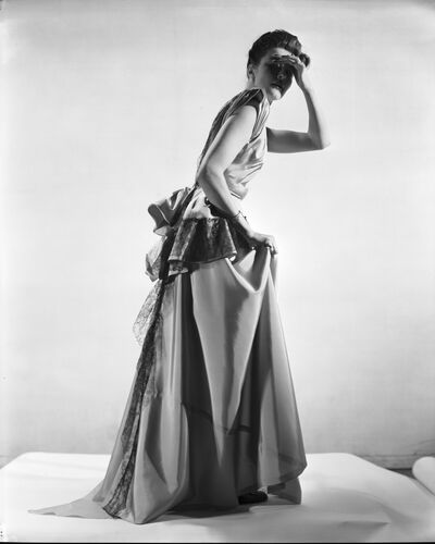 NP_FA_40s127: Bouffant or Sleek