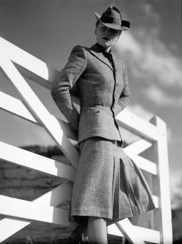 NP_FA_40s144: Cotswold Country