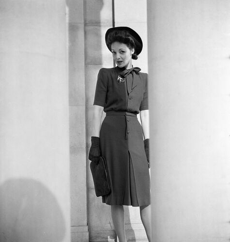 NP_FA_40s156: Vogue 1943