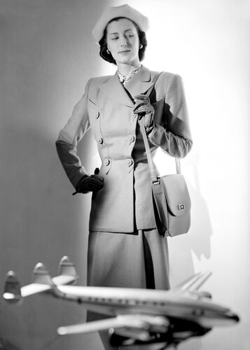 NP_FA_40s225: Vogue May 1947,  Wenda  Parkinson's 1st shoot