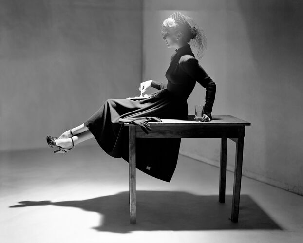 NP_FA_40s230: London Collections