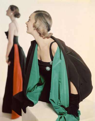 NP_FA_50s041: Green, Red and Black