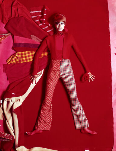 NP_FA_60s002: Vogue Sees Red