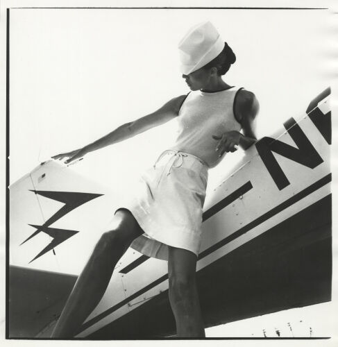 NP_FA_60s009: Model and Plane