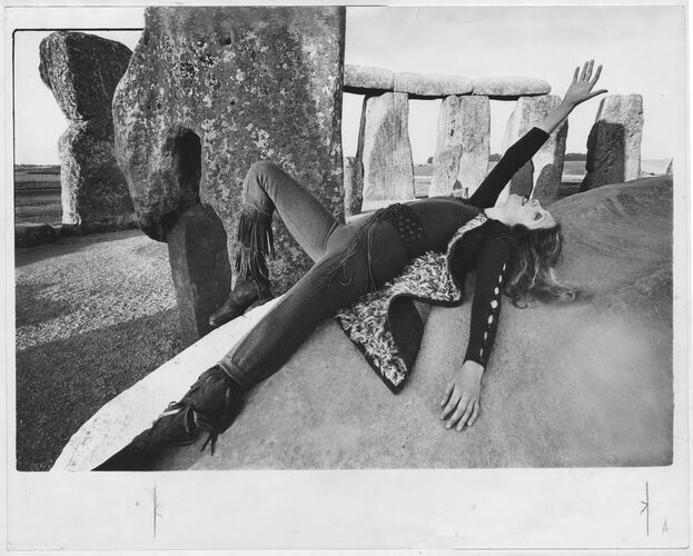 NP_FA_70s006: Clothes for New Druids