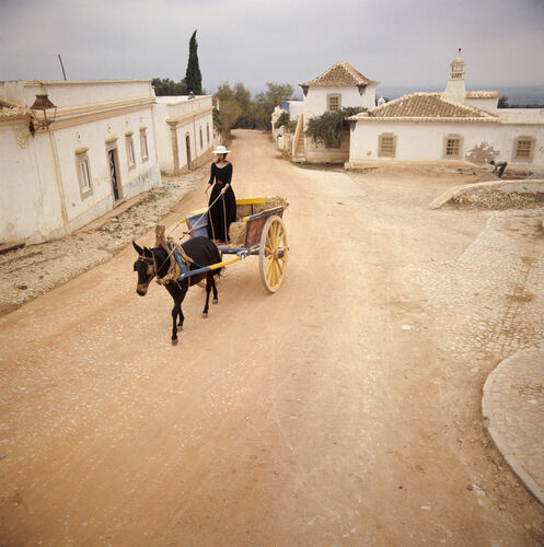 NP_FA_70s024: Mouche in Portugal
