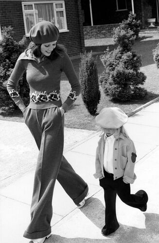 NP_FA_70s036: More Fashion Than Money: What Clothes Together?