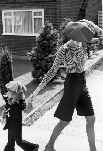 NP_FA_70s039: More Fashion Than Money: What Clothes Together?