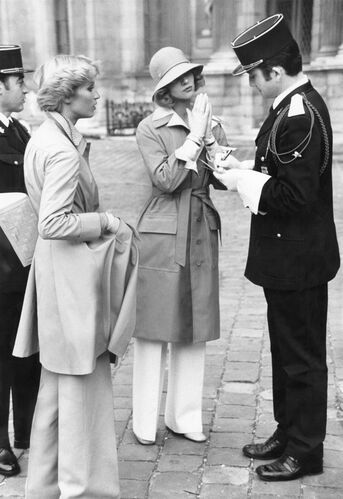 NP_FA_70s040: Paris in London