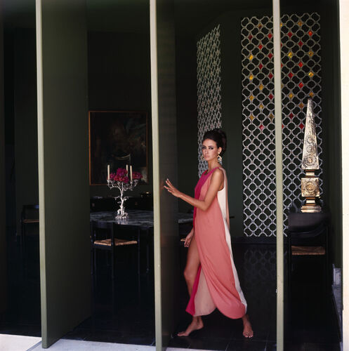 NP_FA_80s007: Parkinson's dining room