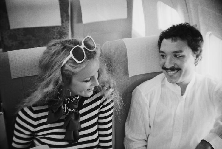 NP_FA_JH085: Jerry Hall & Antonio Lopez