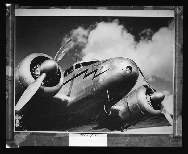 NP_NP04D4_1930s_undated003: 1930s Vogue