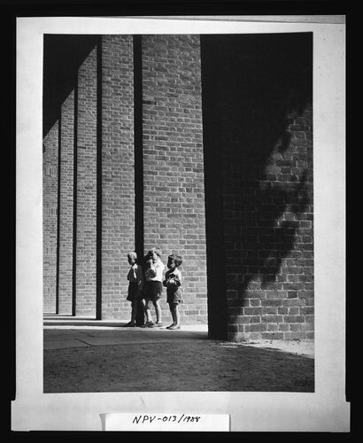 NP_NP04D4_1930s_undated006: 1930s Vogue