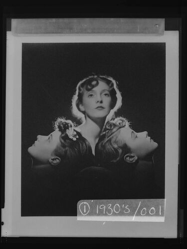 NP_NP04D4_1935_001: Paget Twins and Helen Trefusis