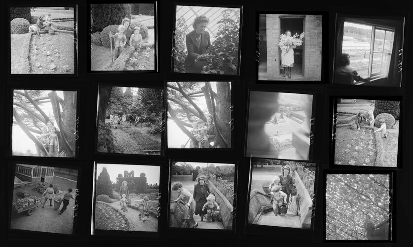 NP_NP04D4_1942_003A: 1942 Vogue