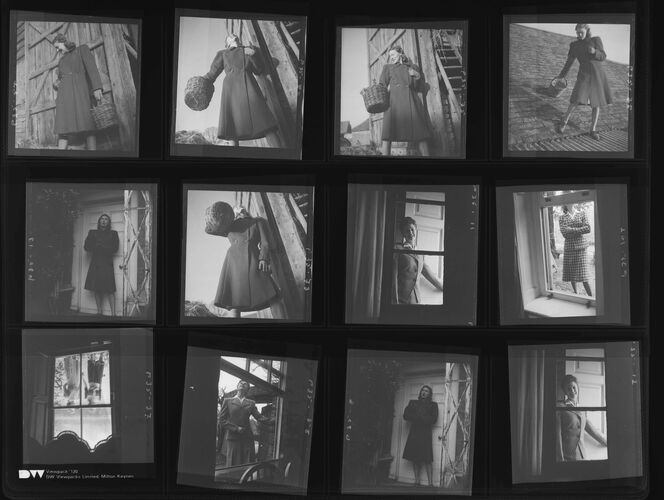 NP_NP04D4_1942_005A: 1942 Vogue