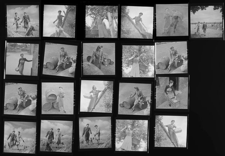 NP_NP04D4_1942_009B: 1942 Vogue