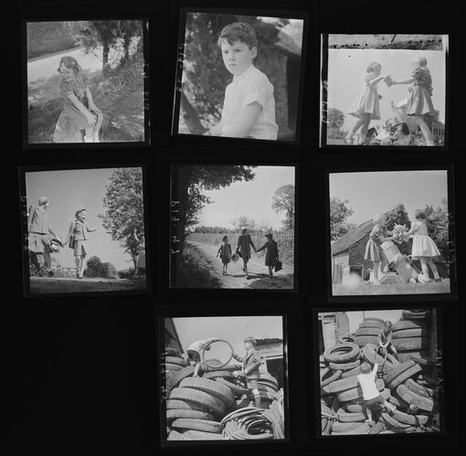 NP_NP04D4_1942_024B: The Salvage Game