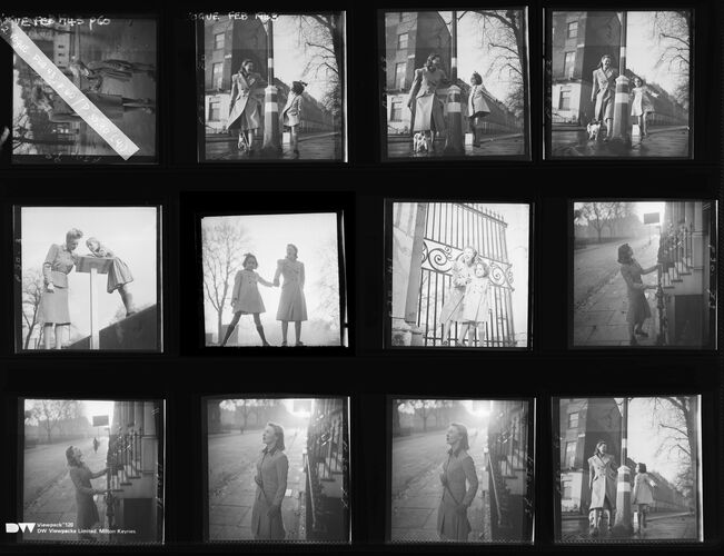 NP_NP04D4_1943_002A: Vogue 1943