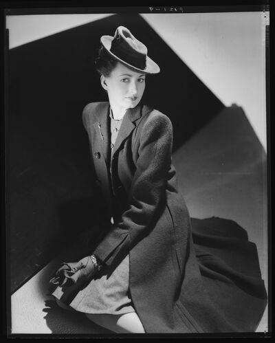 NP_NP04D4_1944_074: Vogue 1944