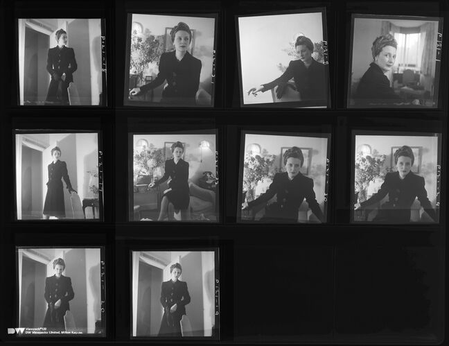 NP_NP04D4_1944_082: Personalities