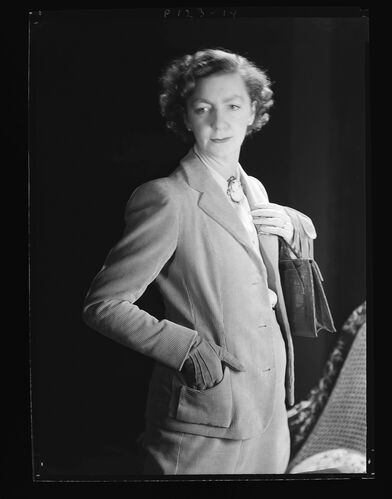 NP_NP04D4_1944_086E: Export