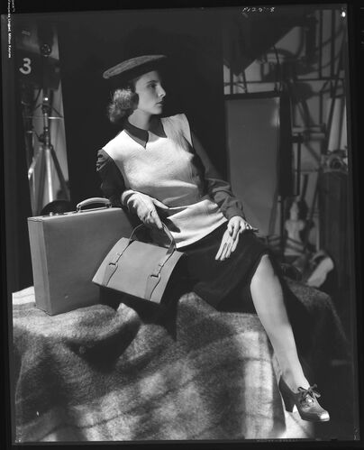 NP_NP04D4_1944_088: Vogue 1944