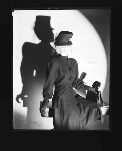 NP_NP05E1_1945_024_A: Hats of London