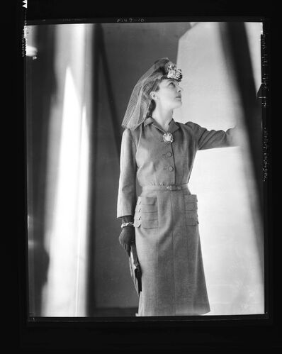 NP_NP05E1_1945_047: Actresses, Vogue May 1945