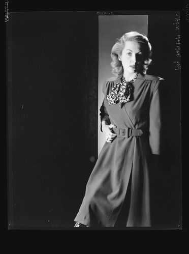 NP_NP05E1_1945_049: Vogue May 1945