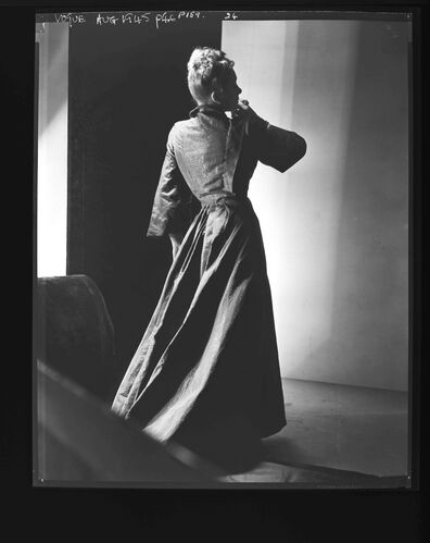 NP_NP05E1_1945_061_A: Good Night Ladies